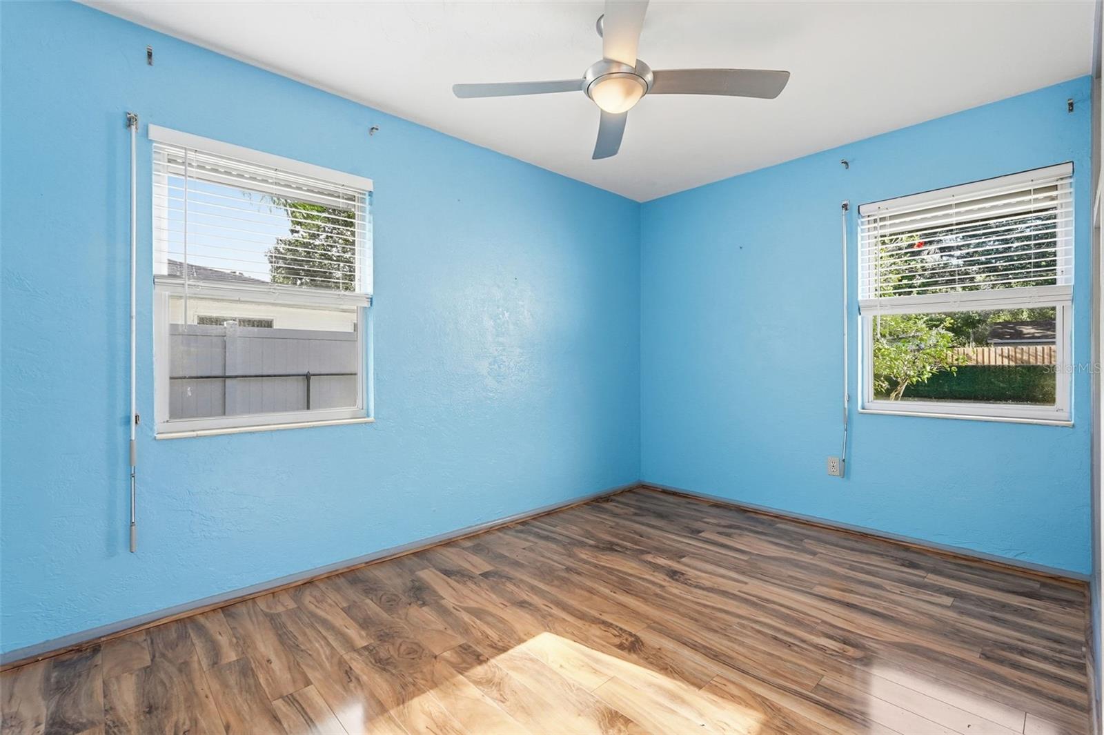 MEADOW LAWN 5TH ADD - Residential