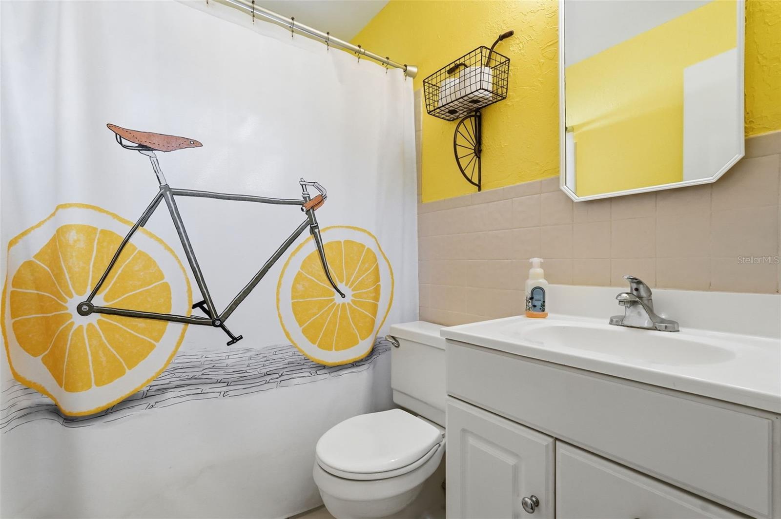 MEADOW LAWN 5TH ADD - Residential