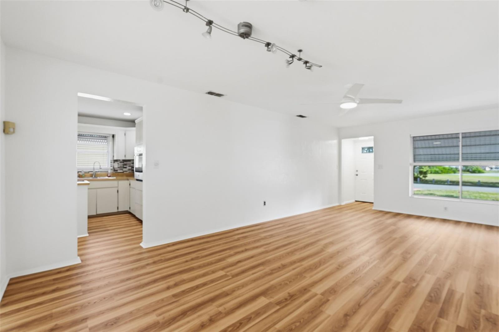 MEADOW LAWN 5TH ADD - Residential