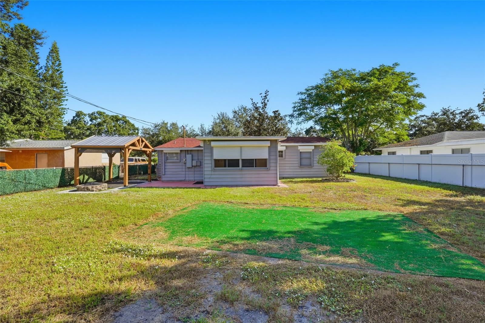 MEADOW LAWN 5TH ADD - Residential