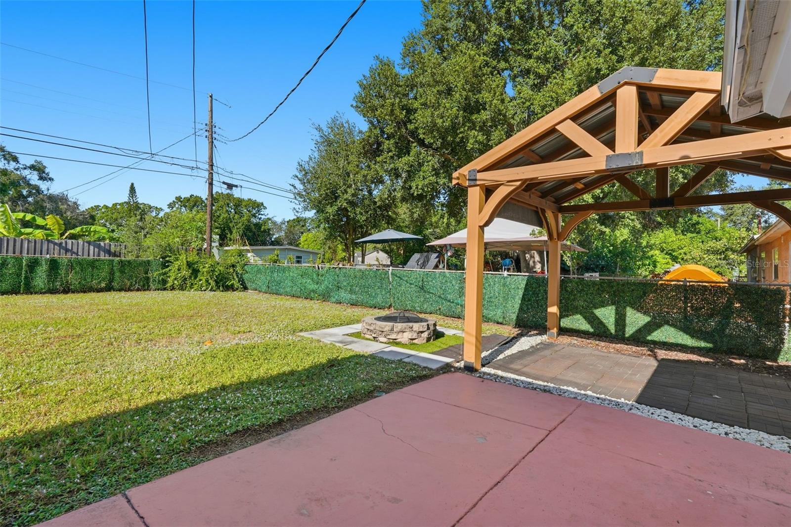 MEADOW LAWN 5TH ADD - Residential