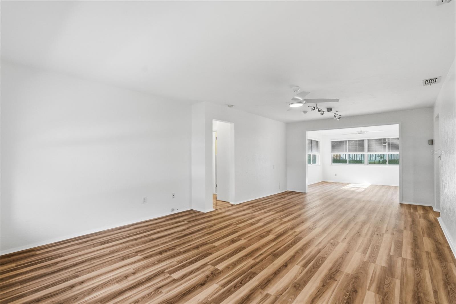 MEADOW LAWN 5TH ADD - Residential