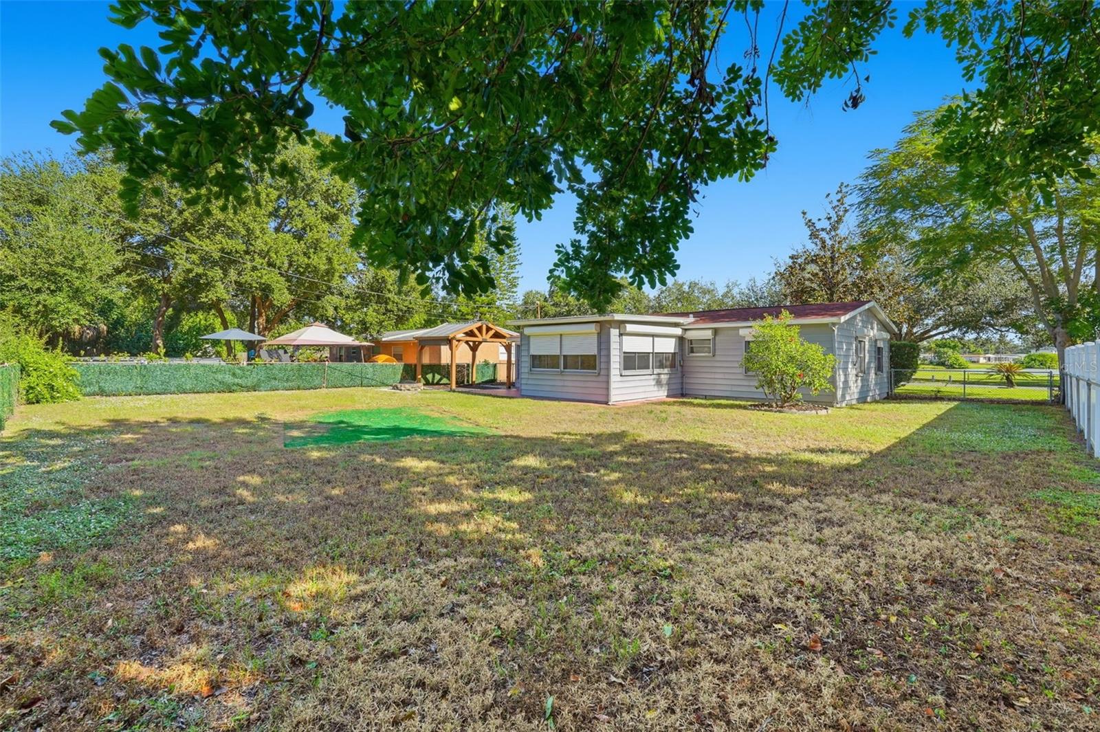 MEADOW LAWN 5TH ADD - Residential