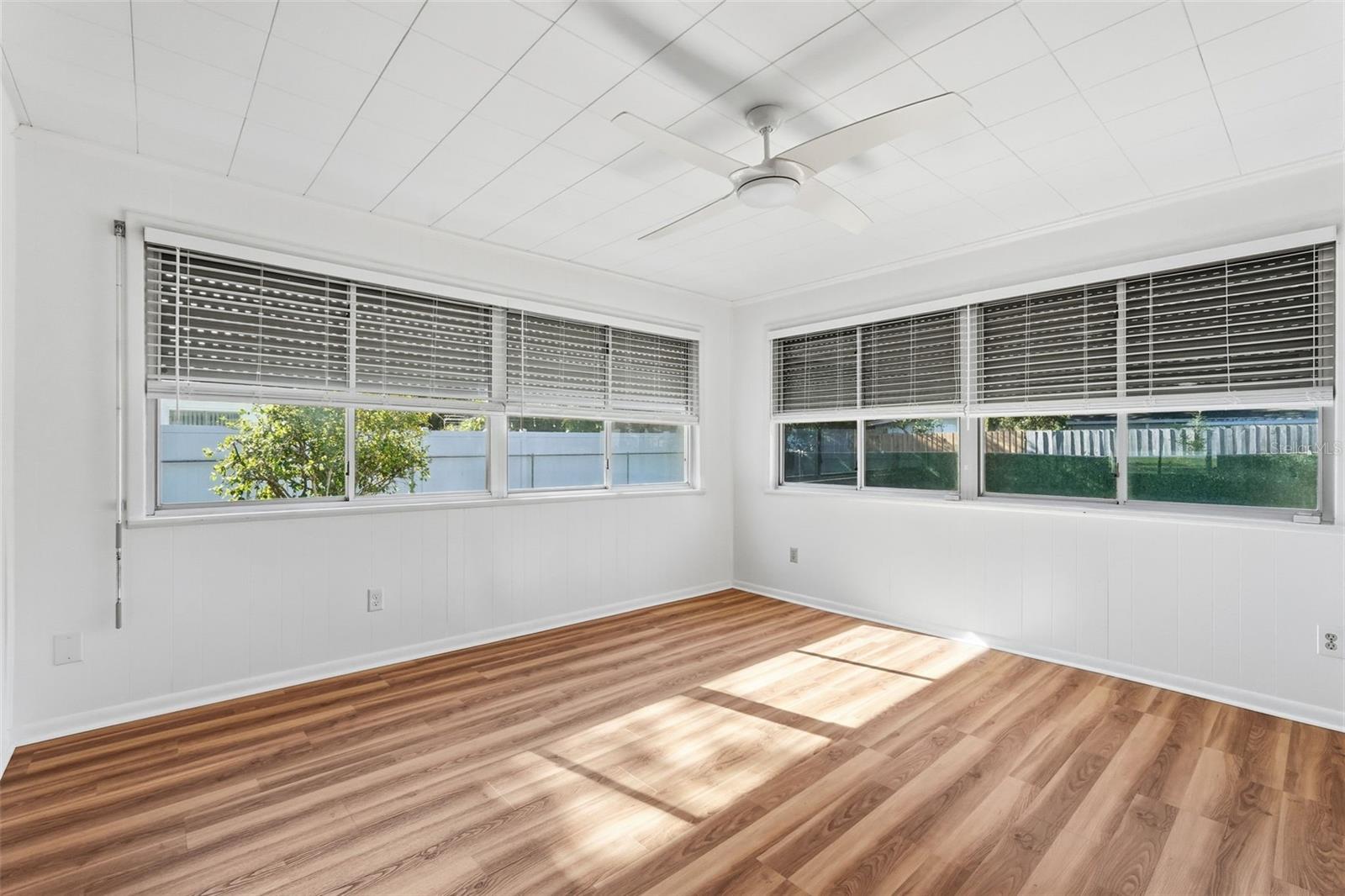 MEADOW LAWN 5TH ADD - Residential