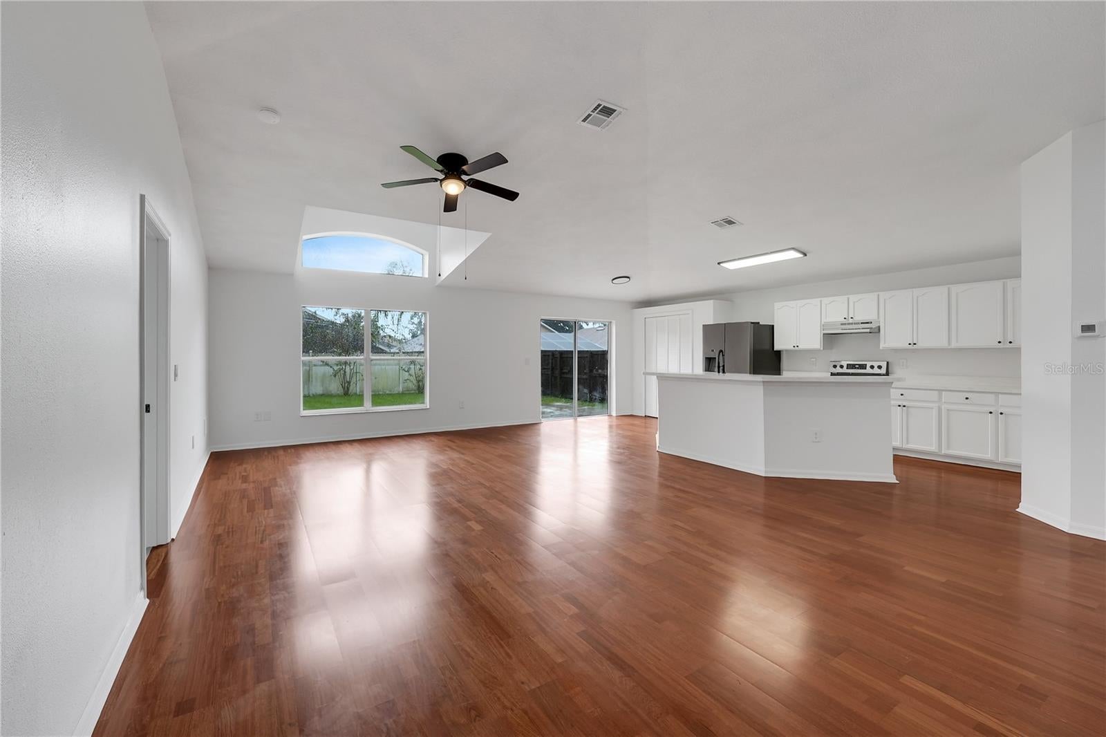 213 VERBENA ST