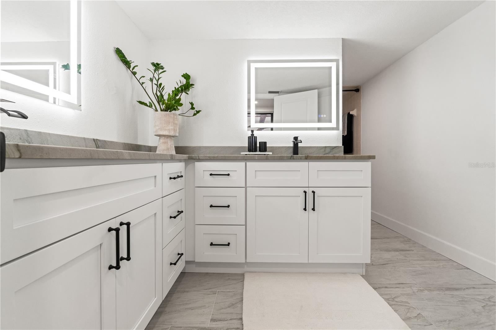 RIVER COUNTRY ESTATES - Residential