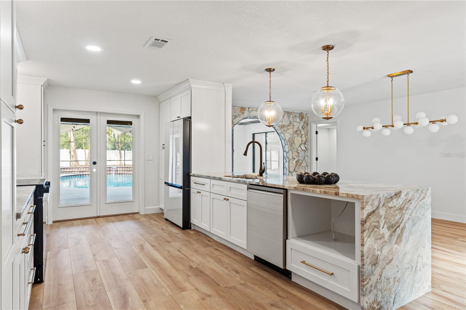 RIVER COUNTRY ESTATES - Residential