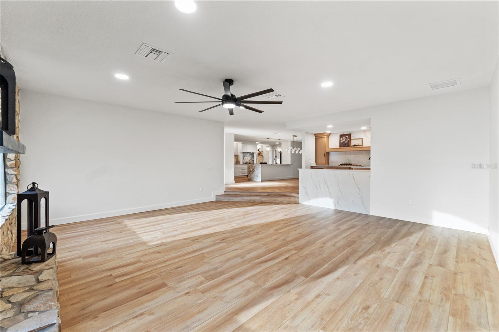 RIVER COUNTRY ESTATES - Residential