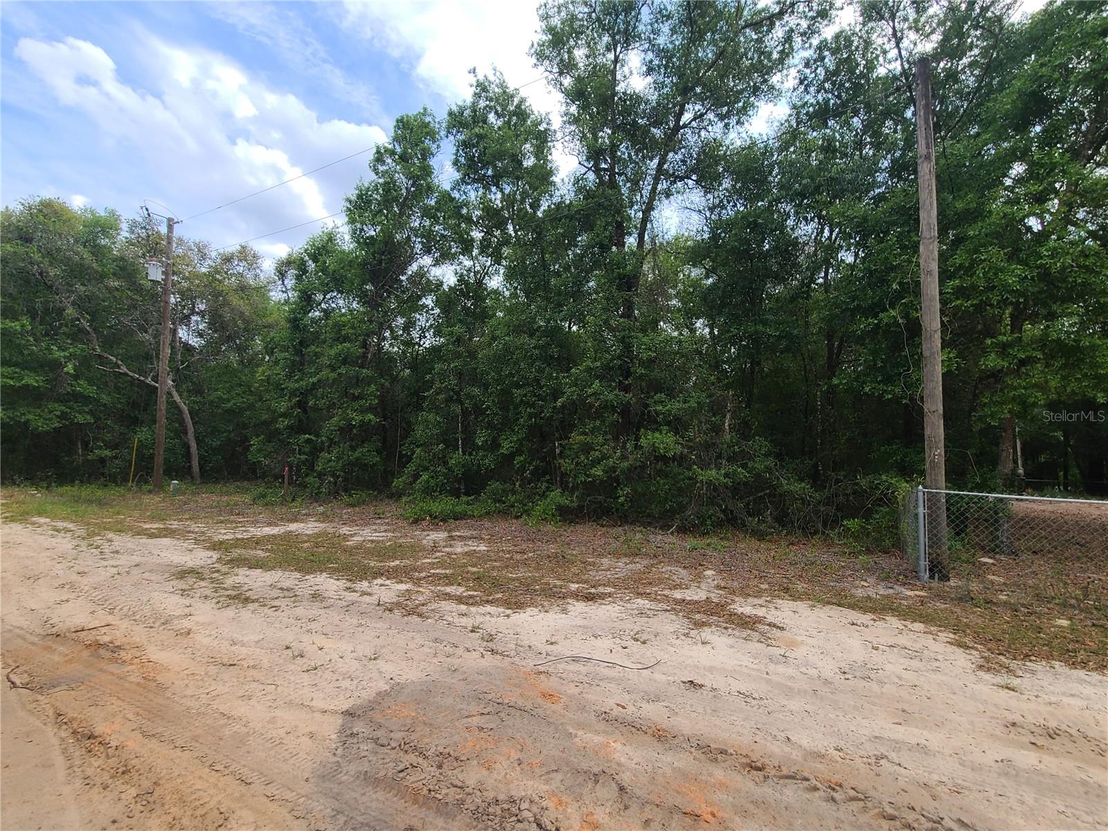 HIGHRIDGE ESTATES - Land