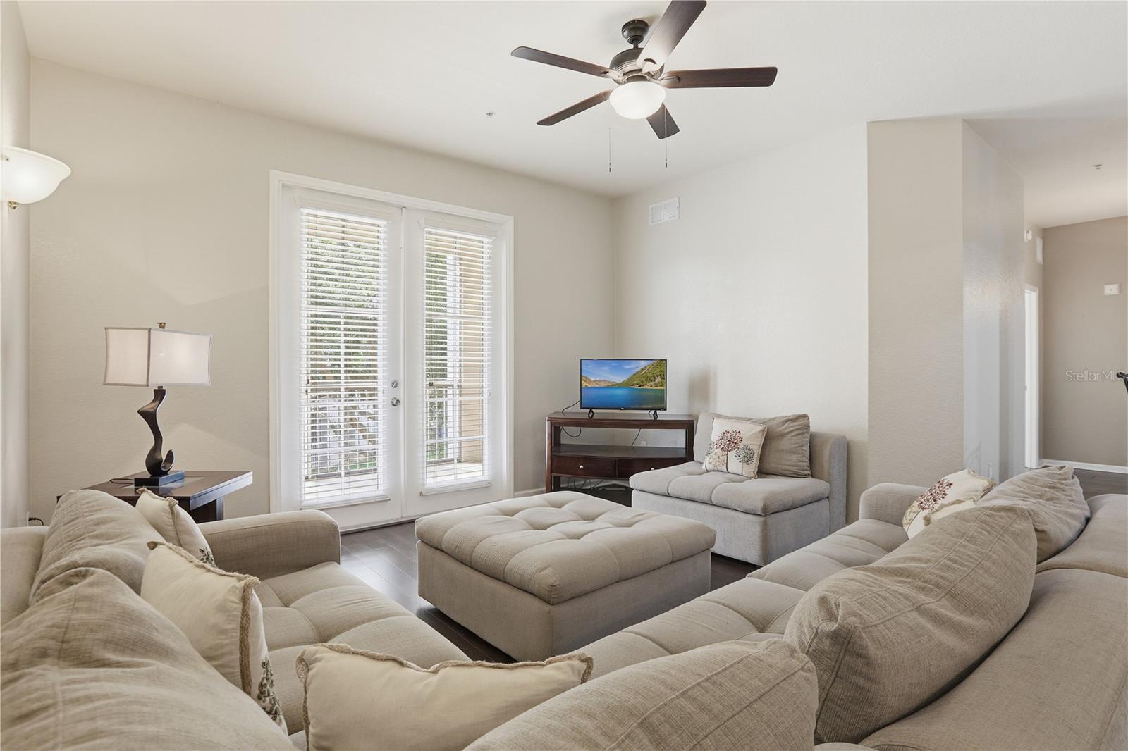 FLORA RIDGE CONDO PH 8 BLDG 11 - Residential