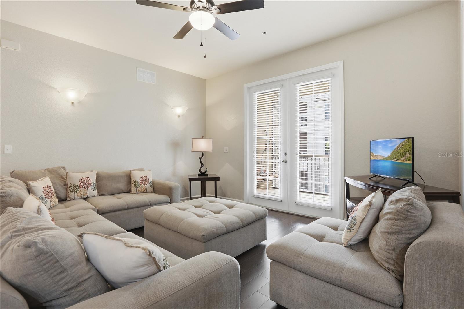 FLORA RIDGE CONDO PH 8 BLDG 11 - Residential