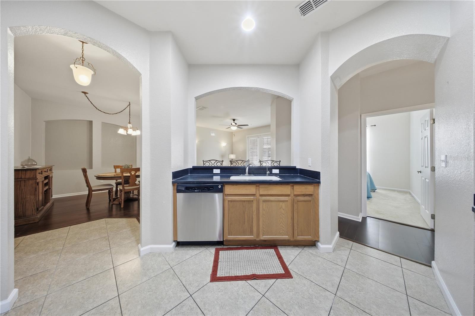 FLORA RIDGE CONDO PH 8 BLDG 11 - Residential