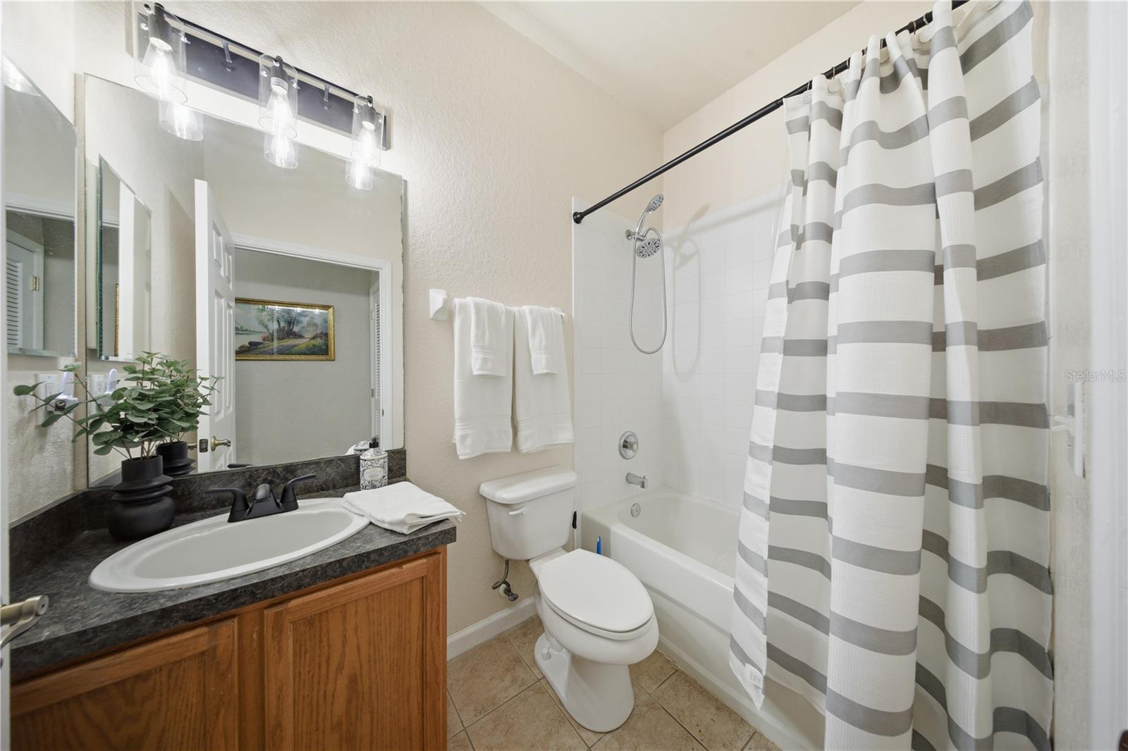 FLORA RIDGE CONDO PH 8 BLDG 11 - Residential