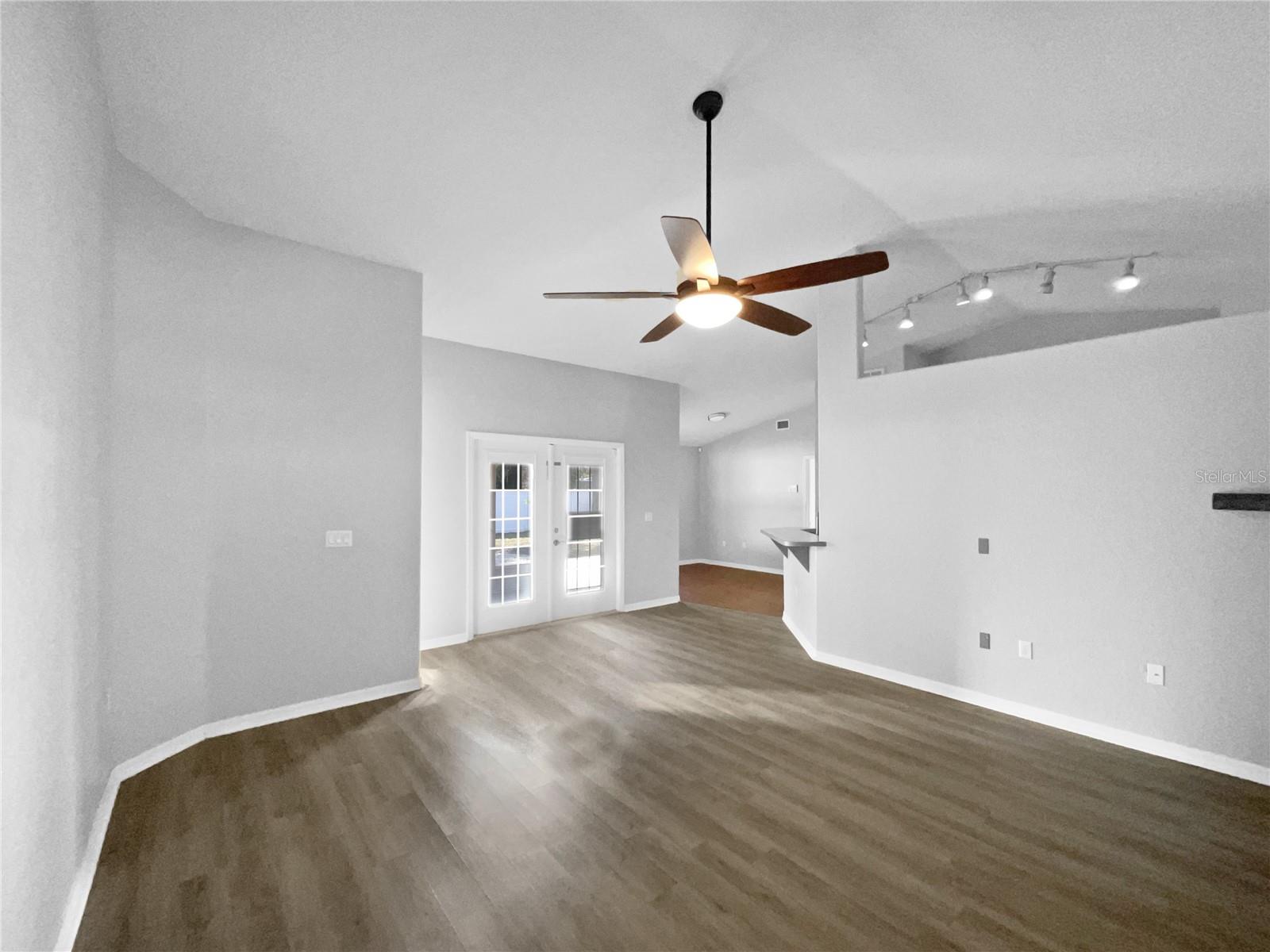 SUMMIT EAST PH 02 - Residential