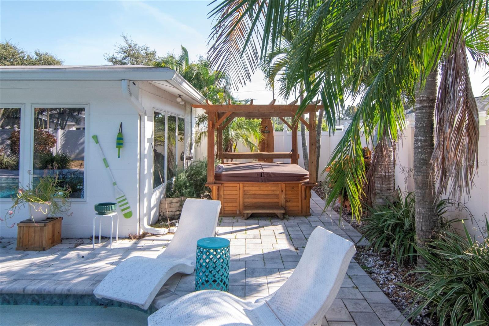 BROADWATER - Residential