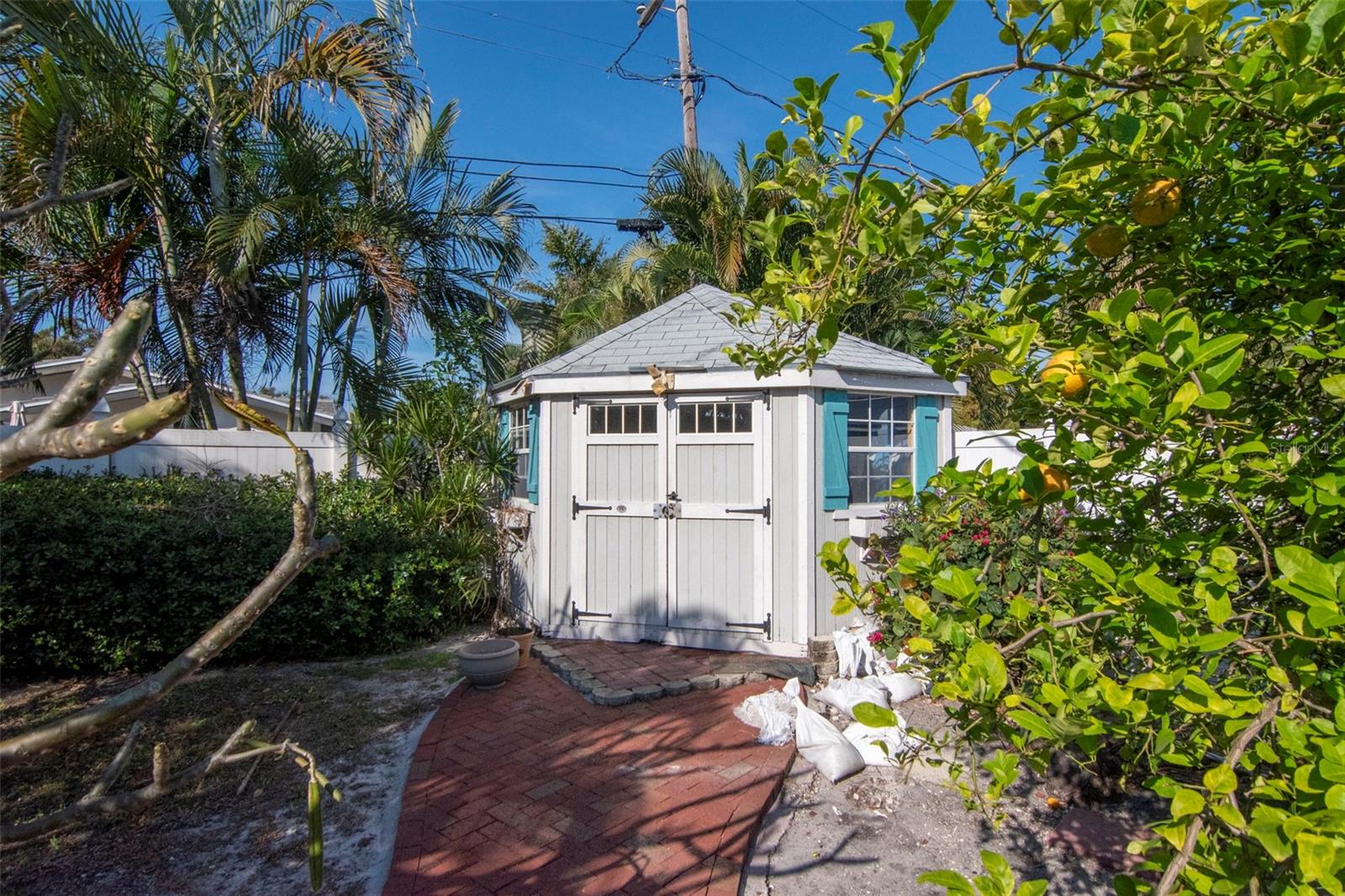 BROADWATER - Residential