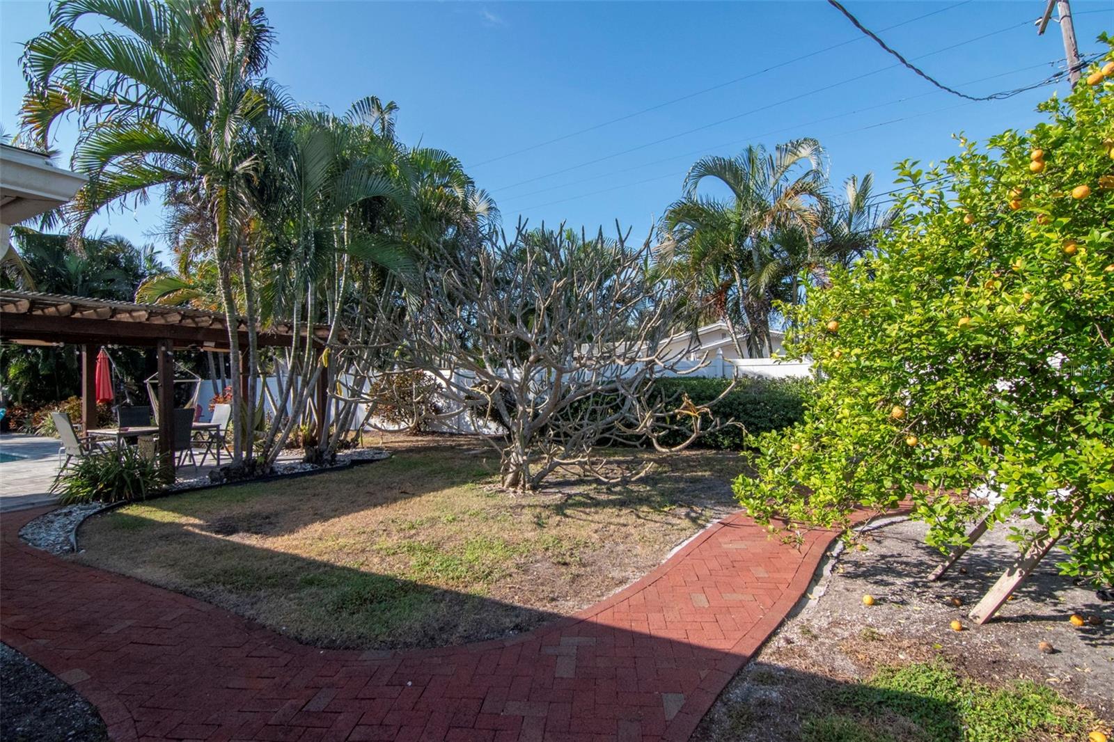 BROADWATER - Residential