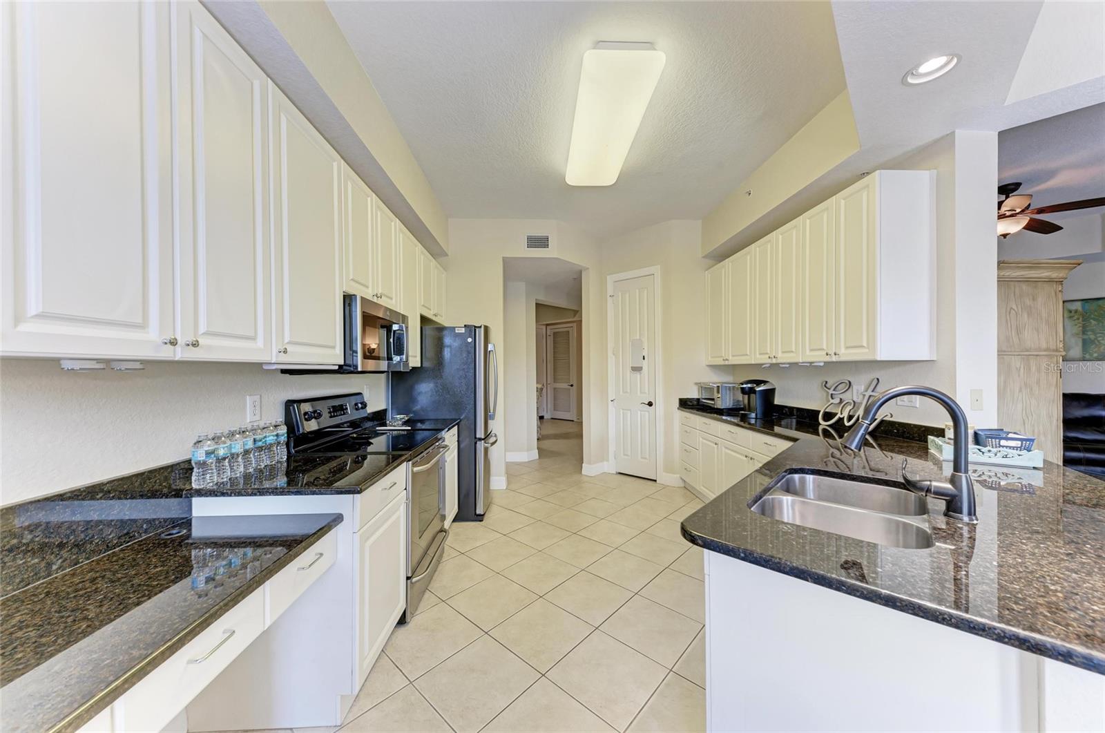 BOCA LAGO AT VIVANTE II BLDG2 UN210 3049/233&GS23 - Residential Lease