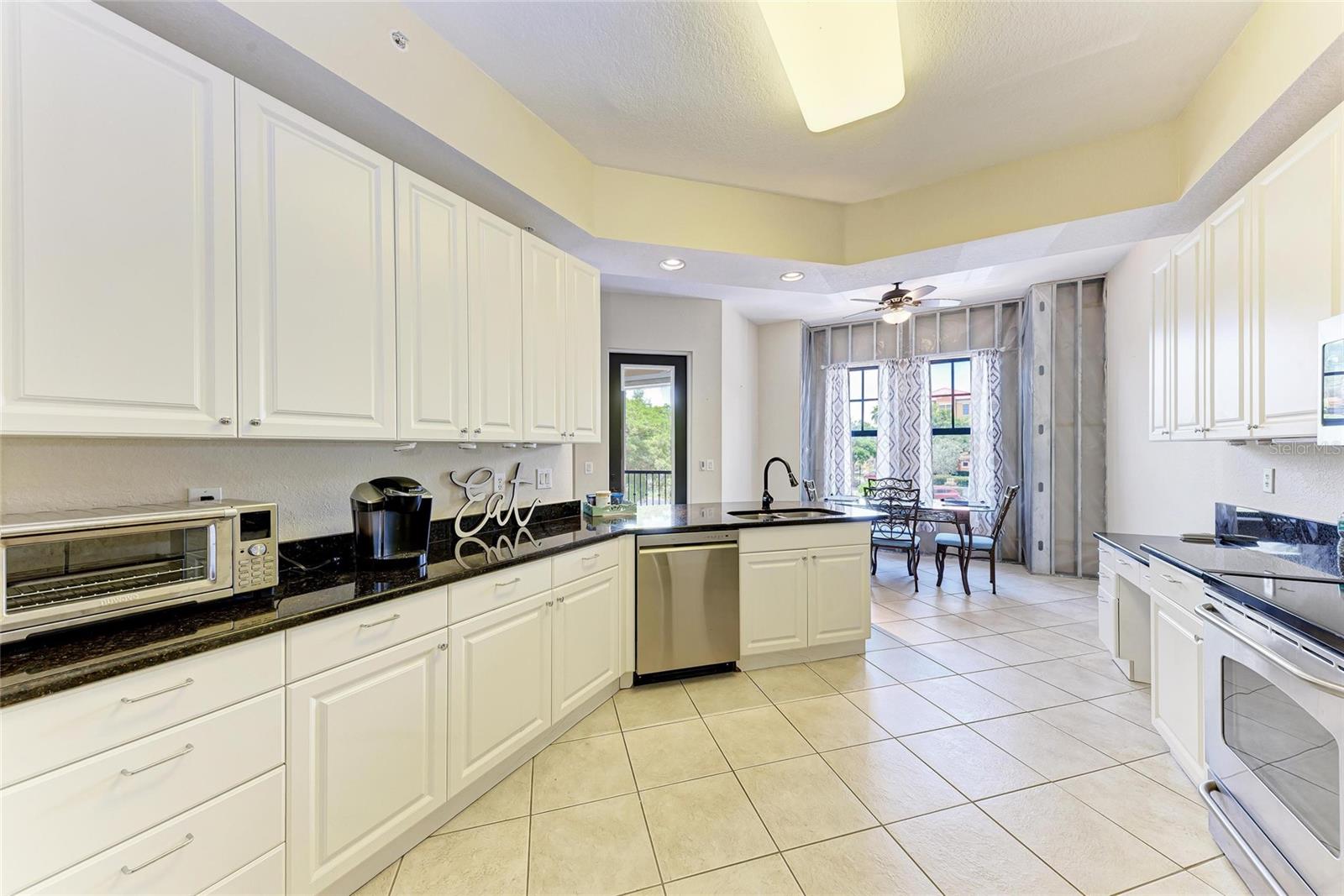 BOCA LAGO AT VIVANTE II BLDG2 UN210 3049/233&GS23 - Residential Lease