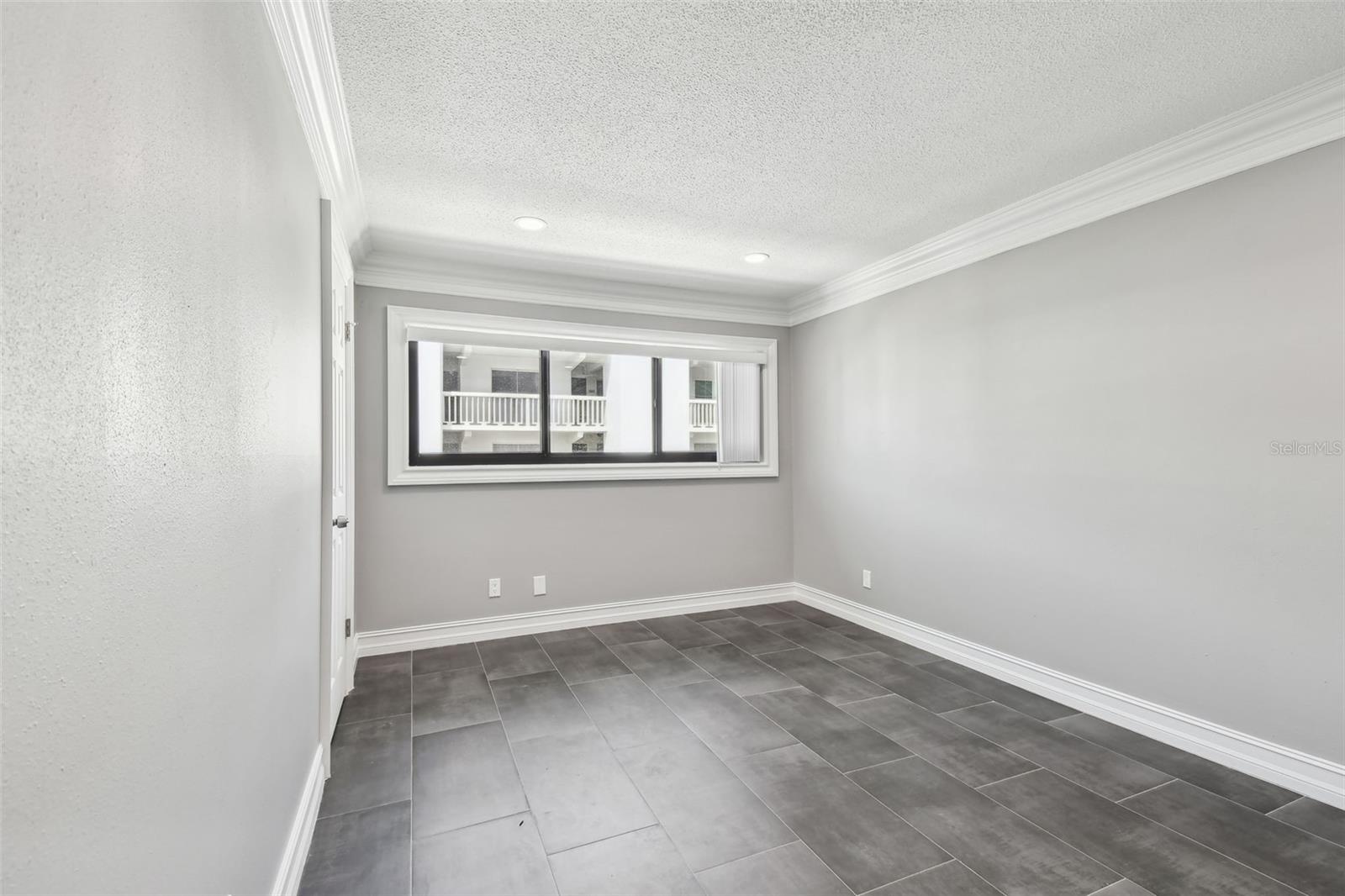 HARBOR BLUFFS SEC 1 - Residential Lease