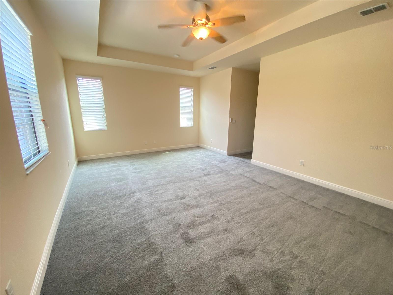 EAGLE CRK PH 01C-VLG D - Residential Lease