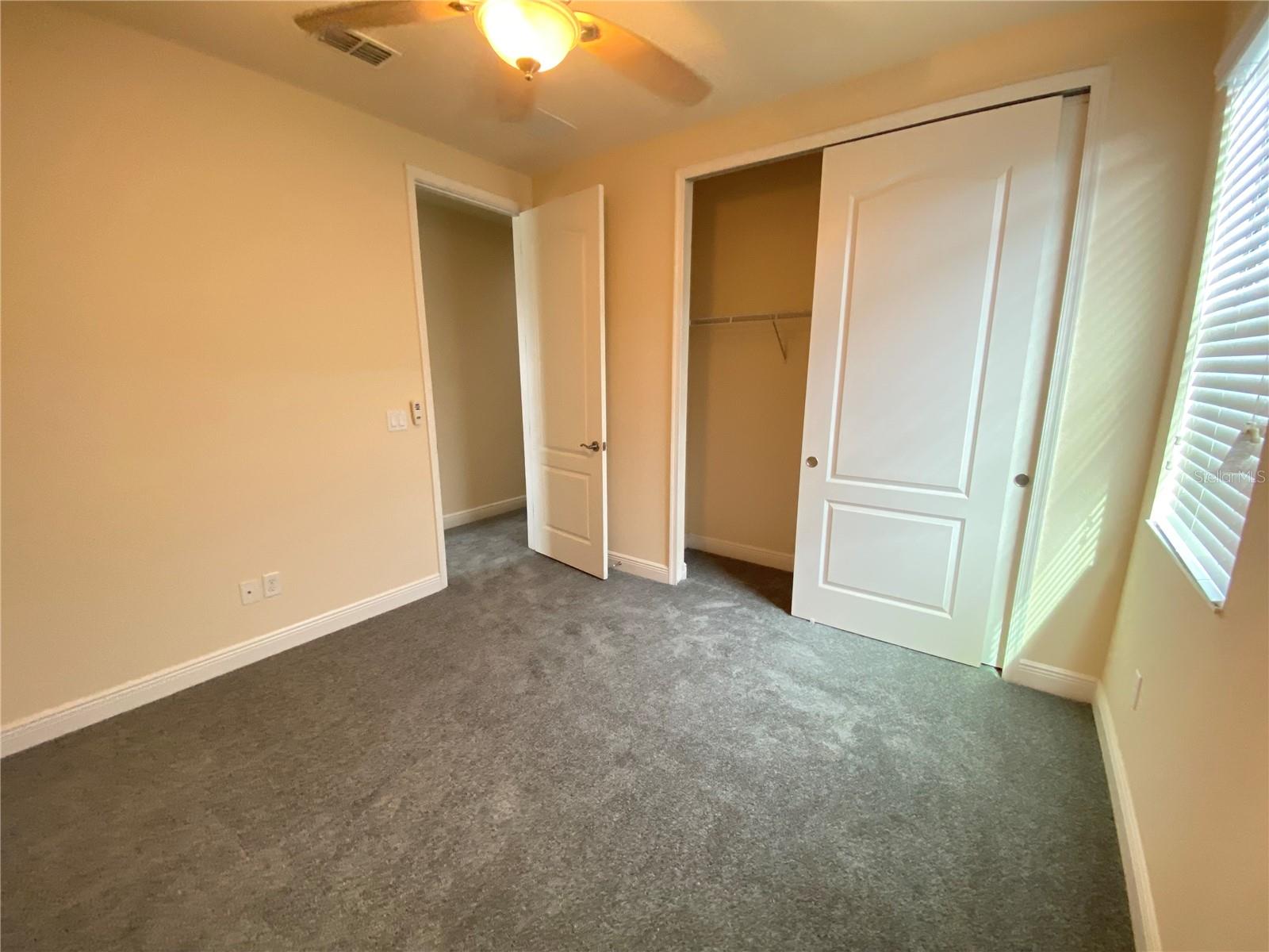 EAGLE CRK PH 01C-VLG D - Residential Lease