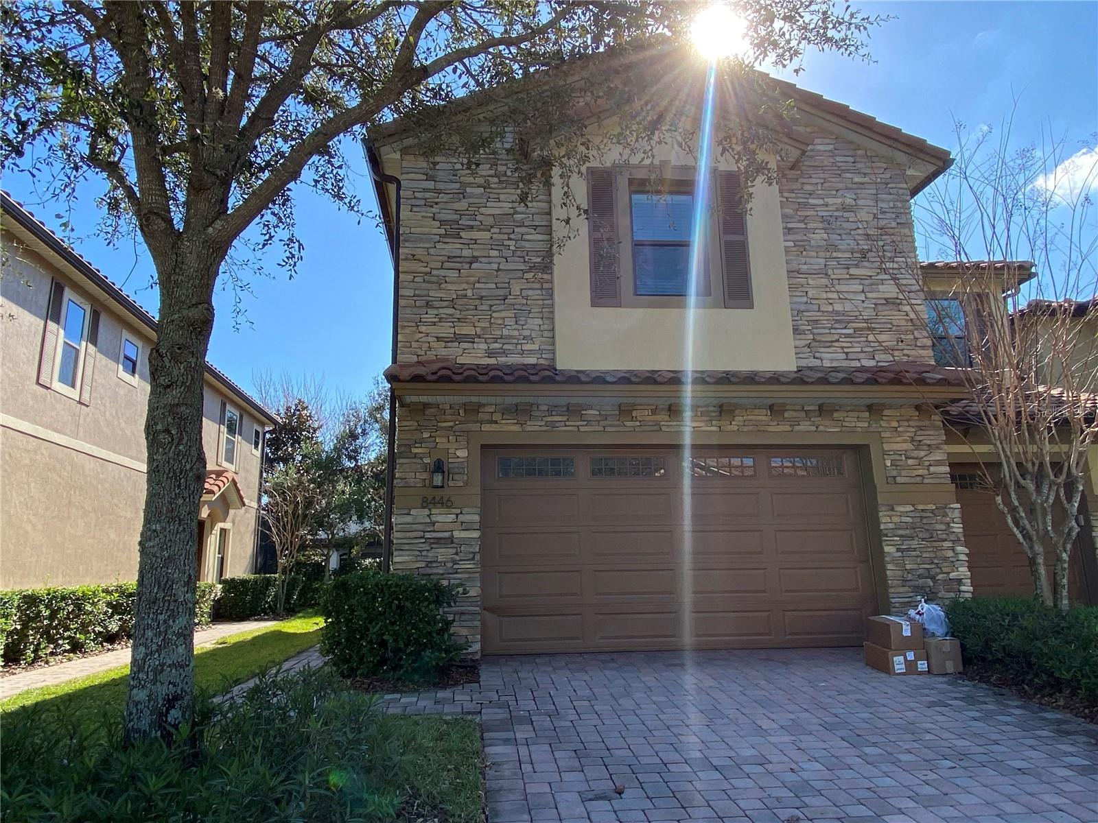 EAGLE CRK PH 01C-VLG D - Residential Lease