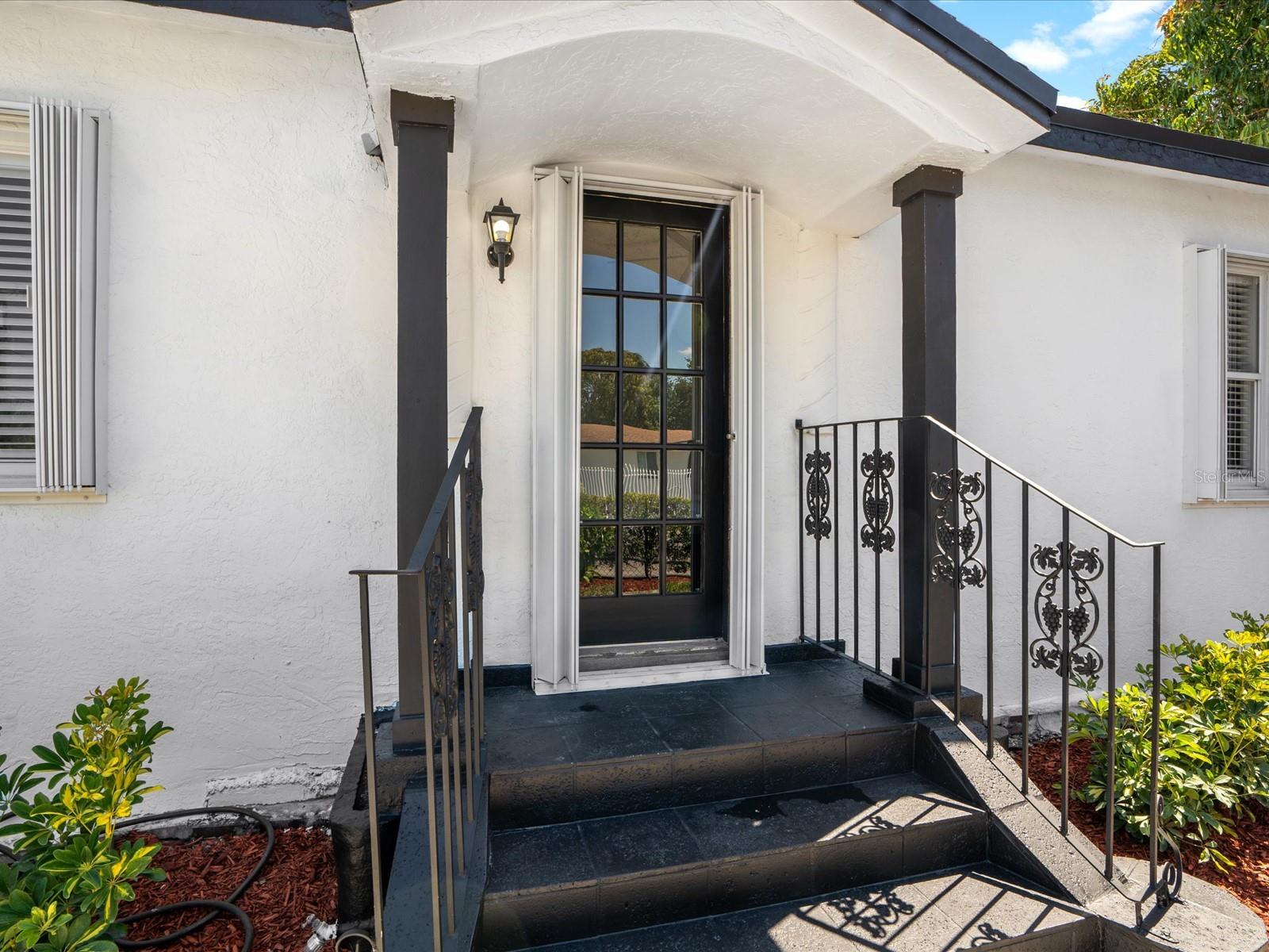 1048 NW 33RD AVENUE