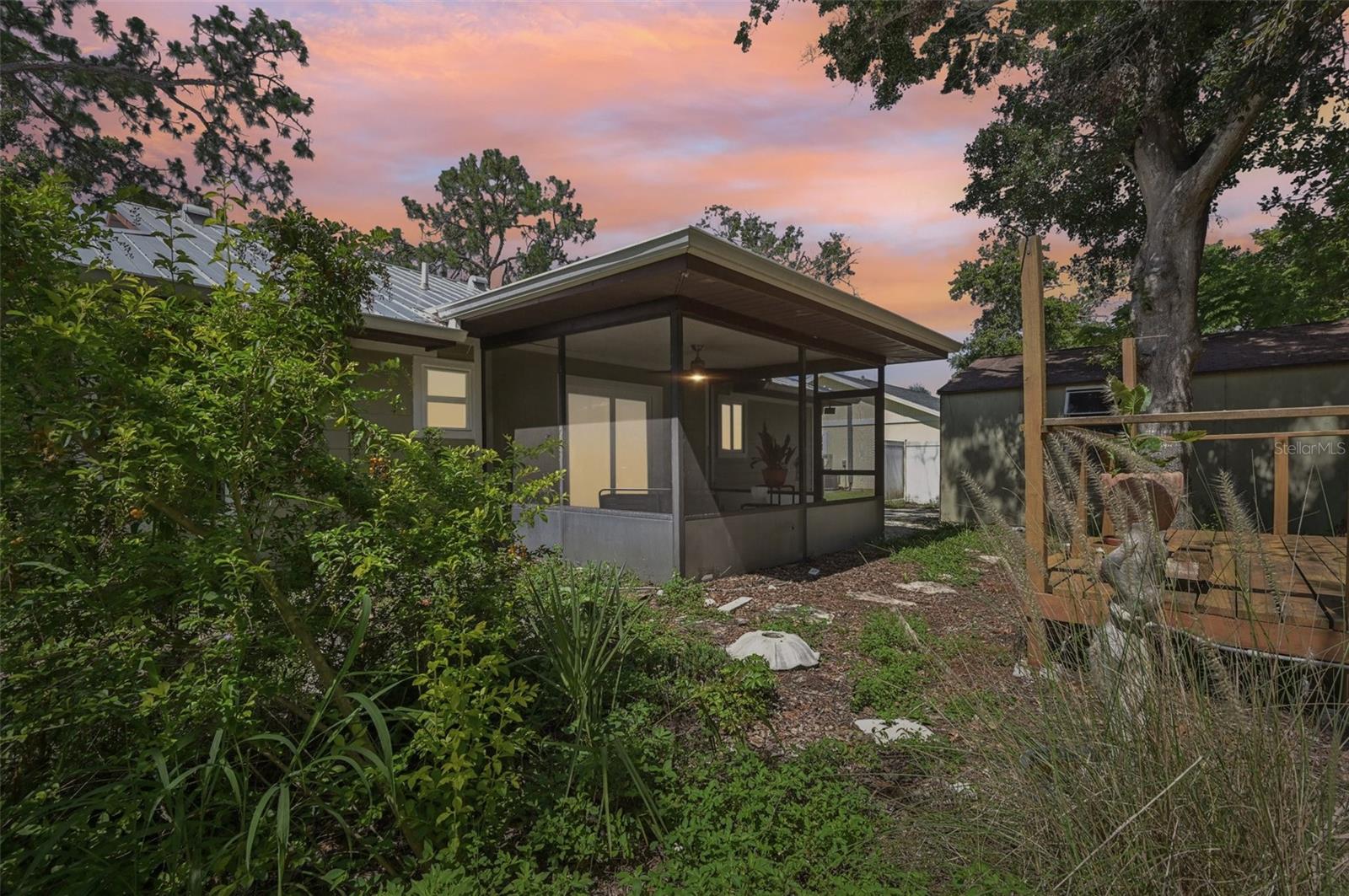 LAKE SARASOTA - Residential