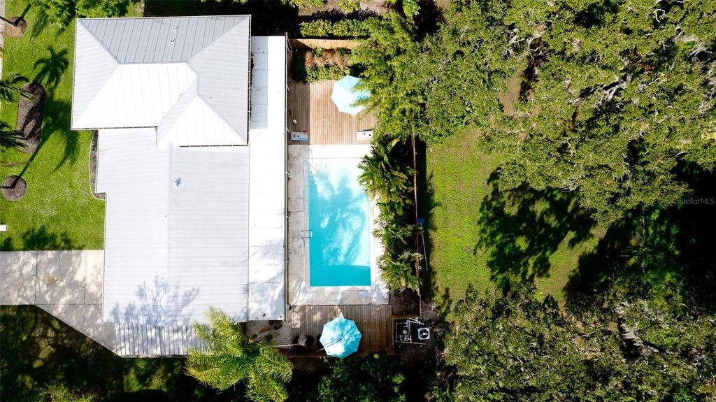 Photo of 1511 21st Street W, Bradenton, FL 34205 (MLS # A4674313)