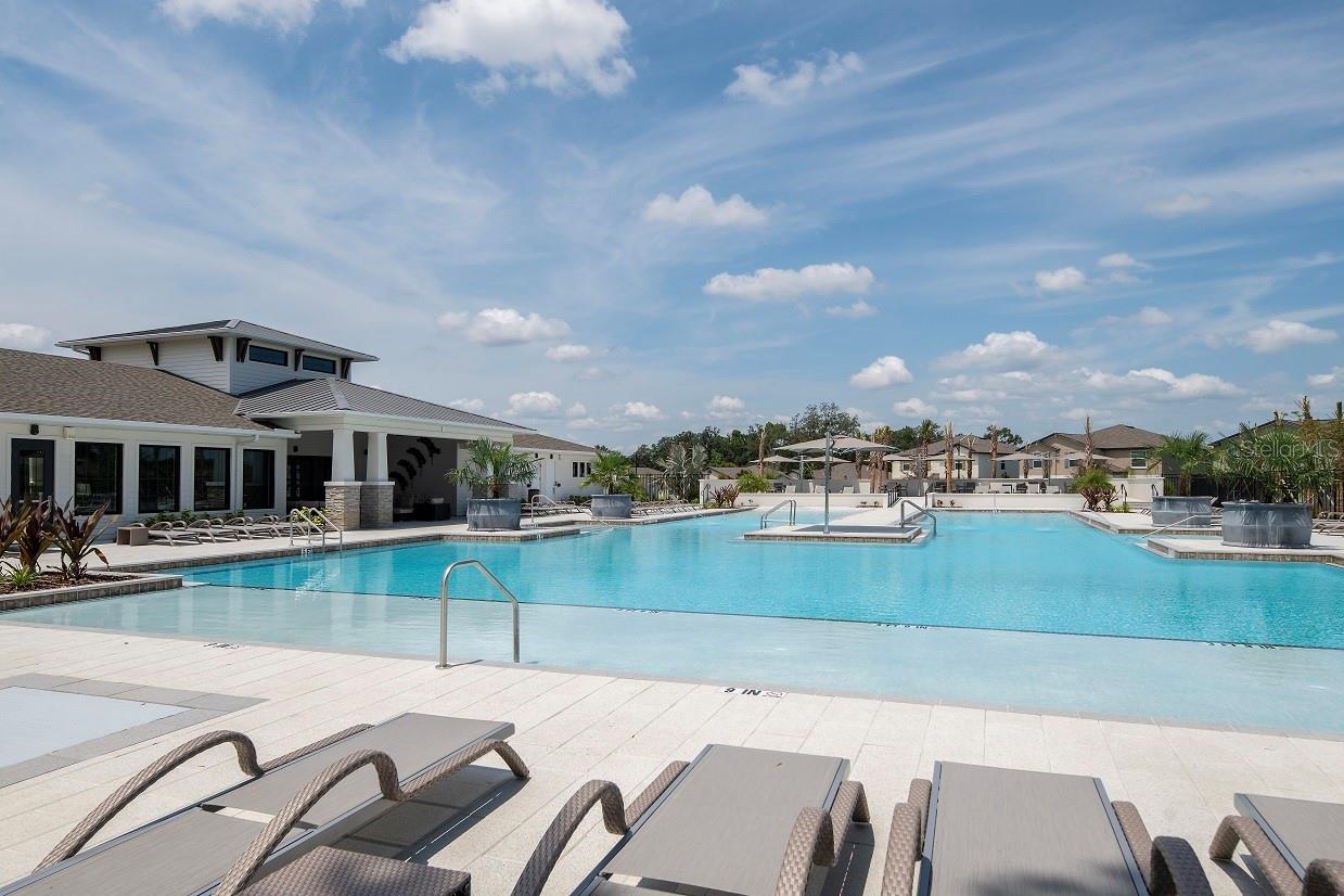 ABBOTT SQUARE - Residential