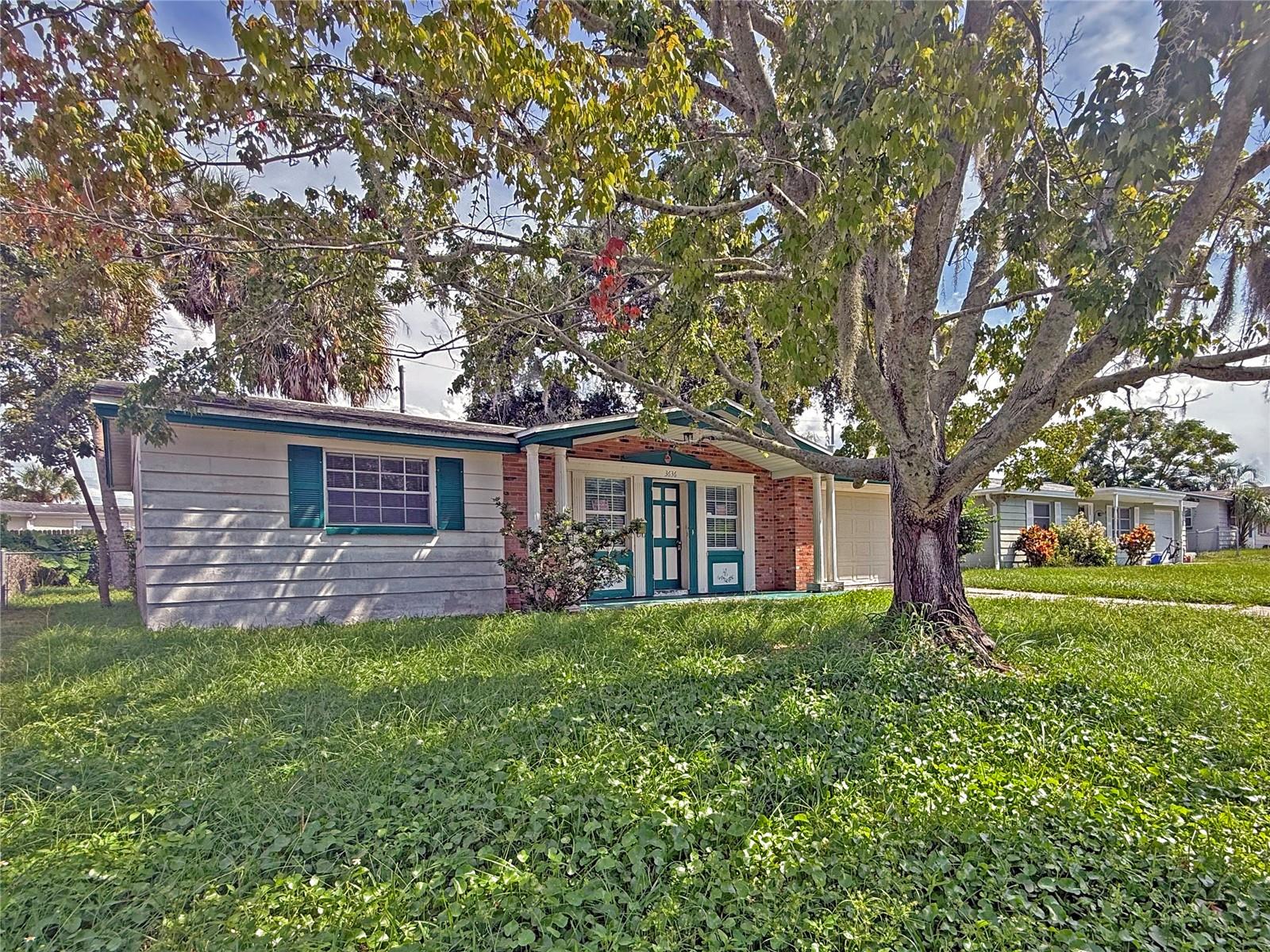 BEACON SQUARE - Residential Lease