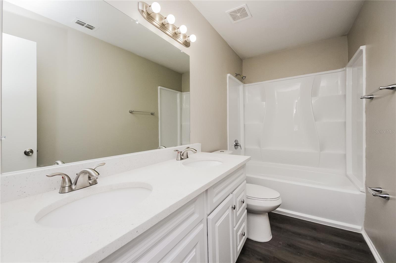 HUCKLEBERRY FIELDS TR N1A - Residential Lease