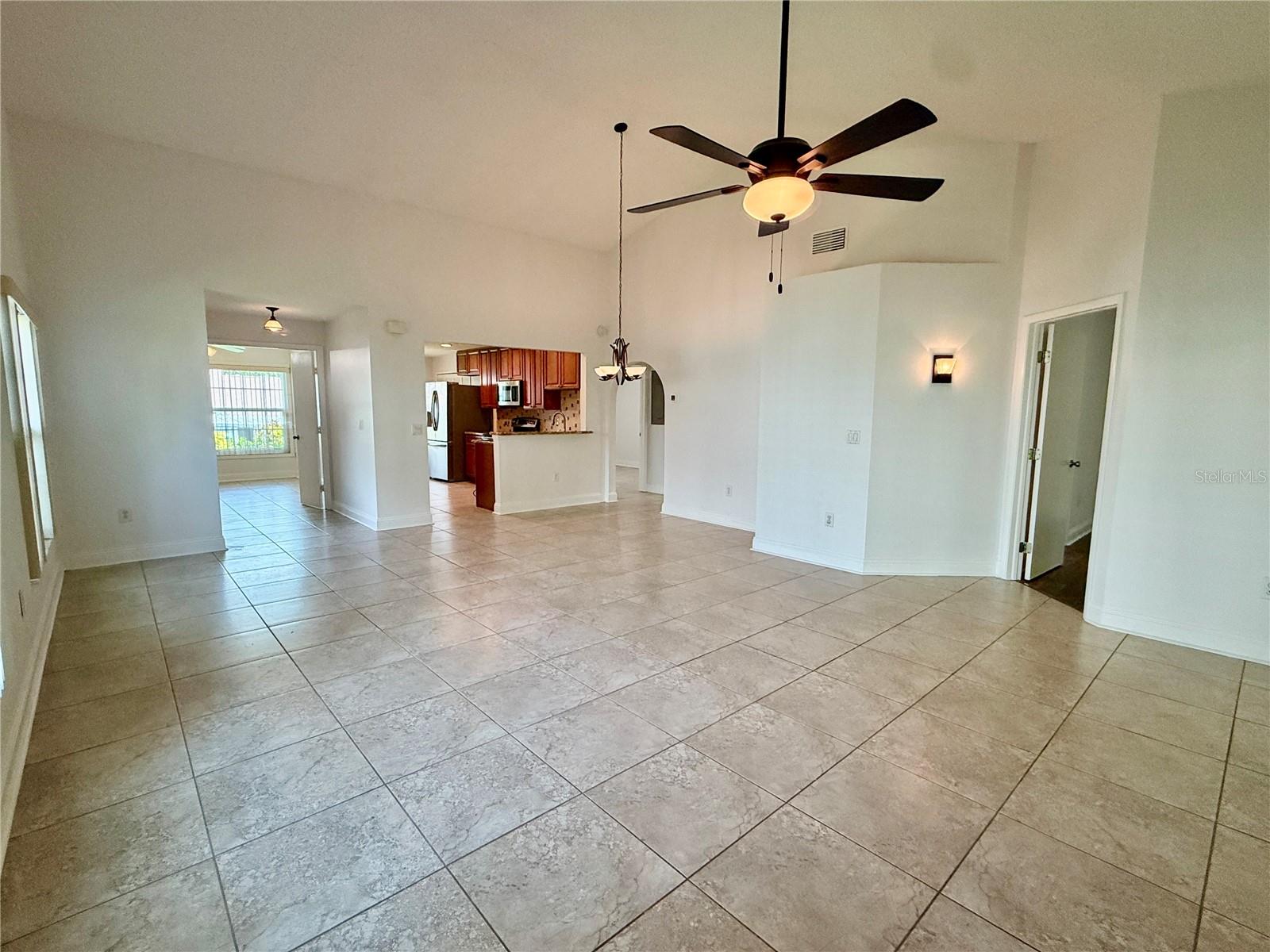 2461 BENTLEY DRIVE