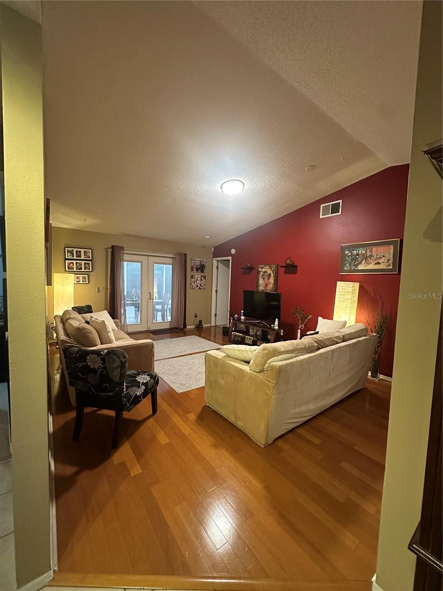 751 OAK MANOR CIRCLE