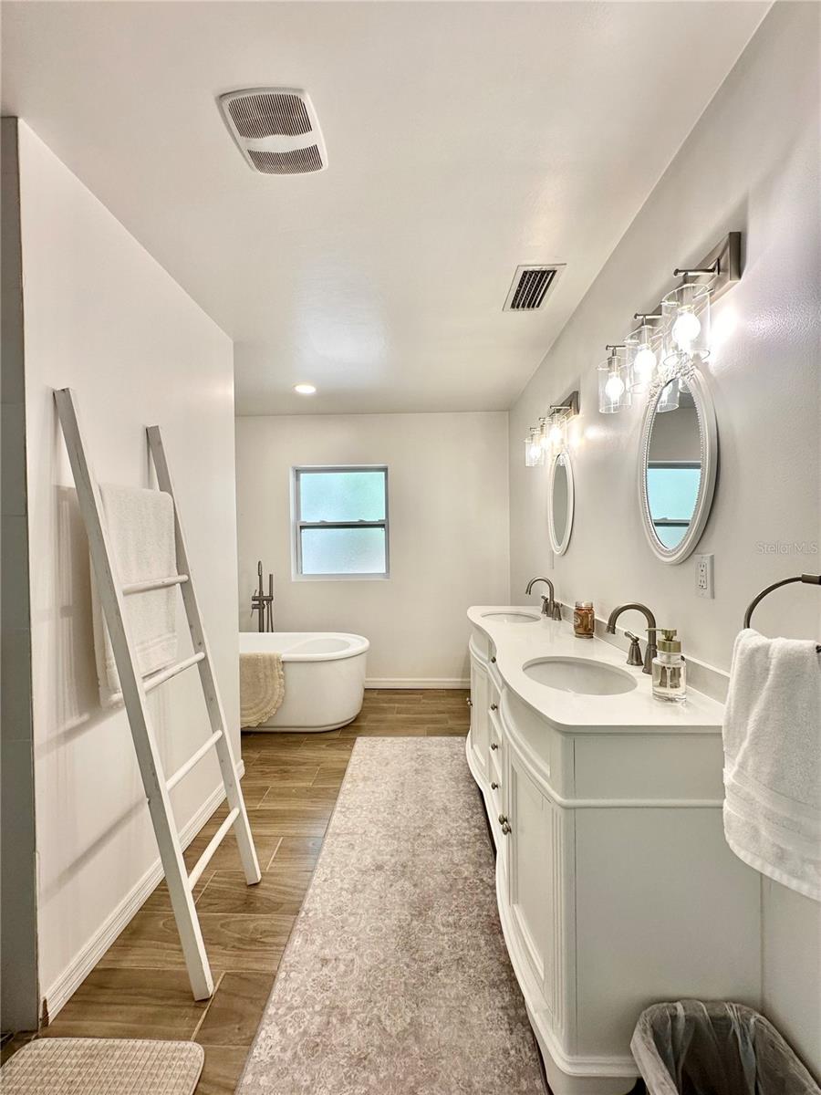 FOX GROVE FARMS - Residential