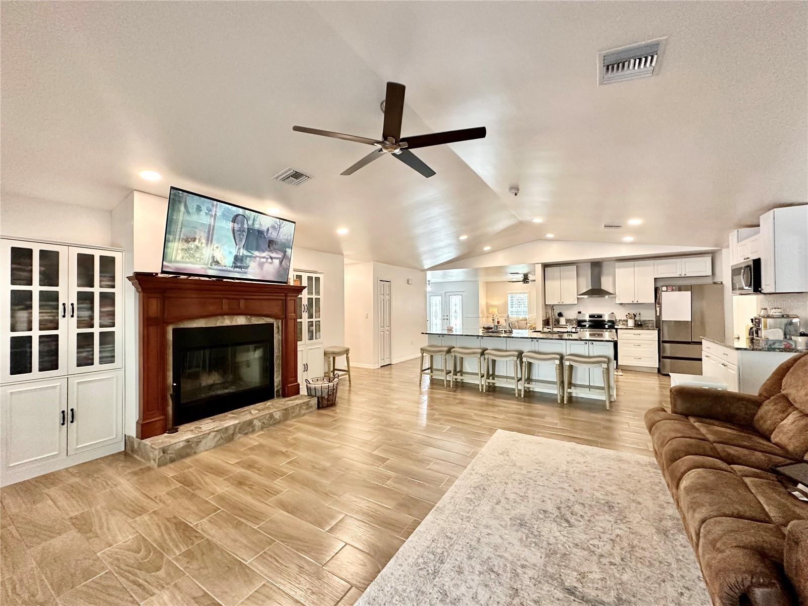 FOX GROVE FARMS - Residential