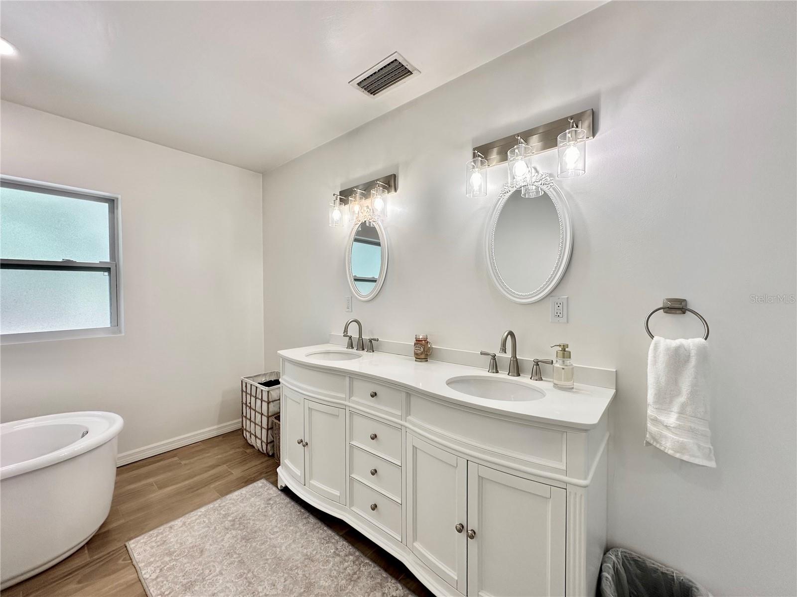 FOX GROVE FARMS - Residential