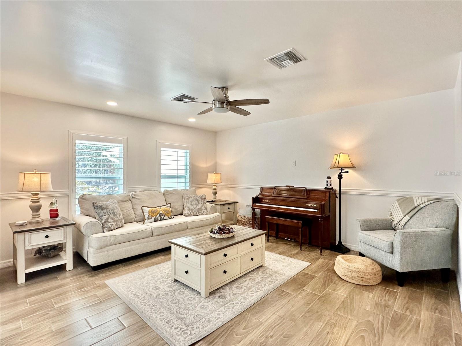 FOX GROVE FARMS - Residential