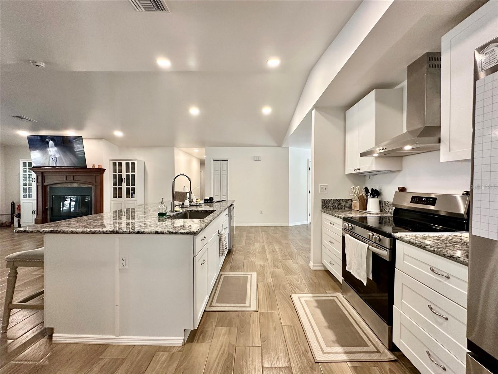 FOX GROVE FARMS - Residential