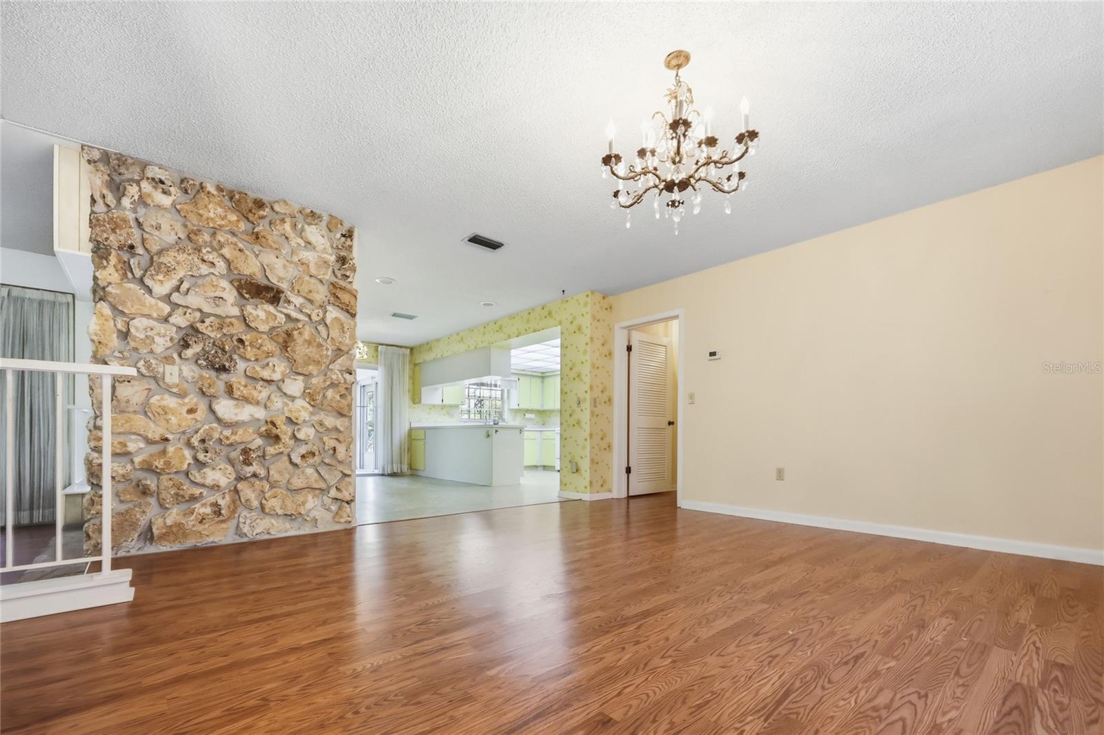 ERROL ESTATE - Residential