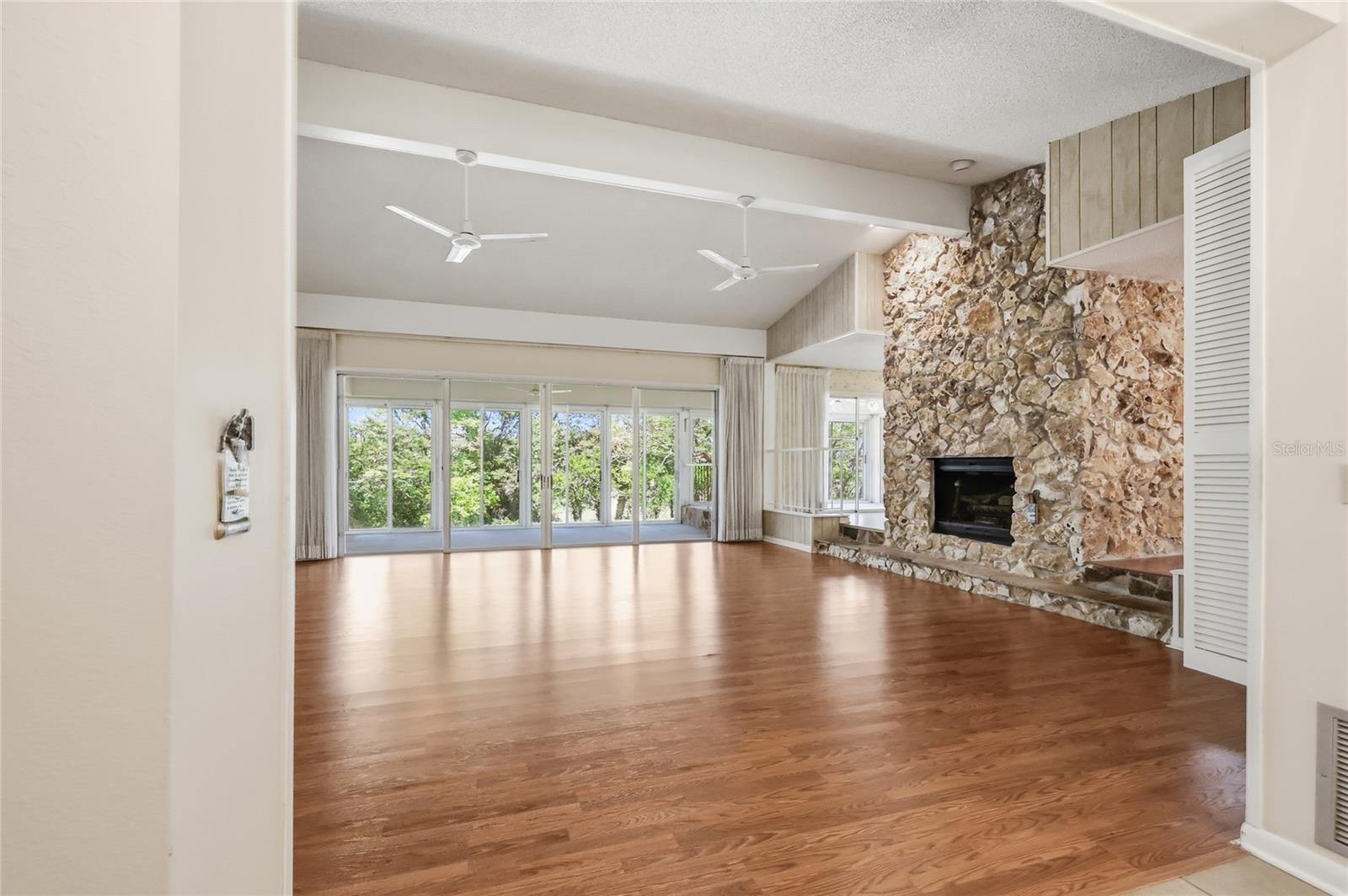 ERROL ESTATE - Residential