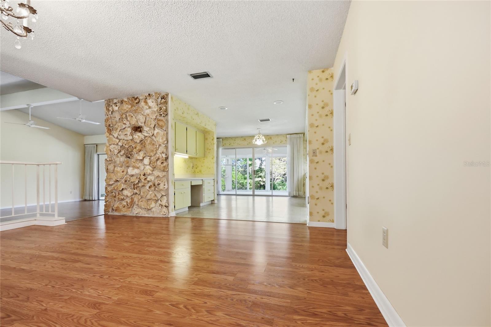 ERROL ESTATE - Residential