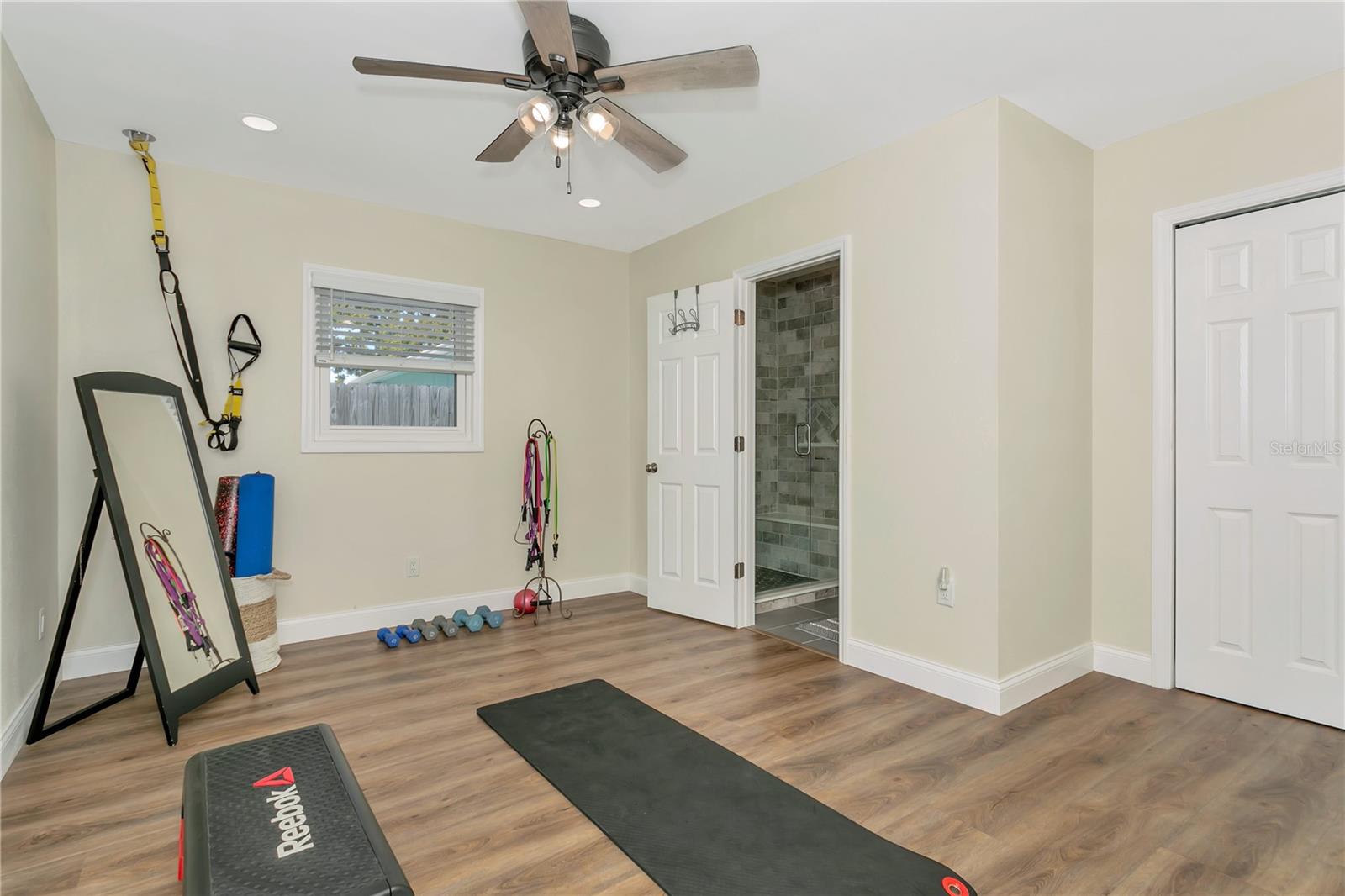 HARBOR CREST - Residential