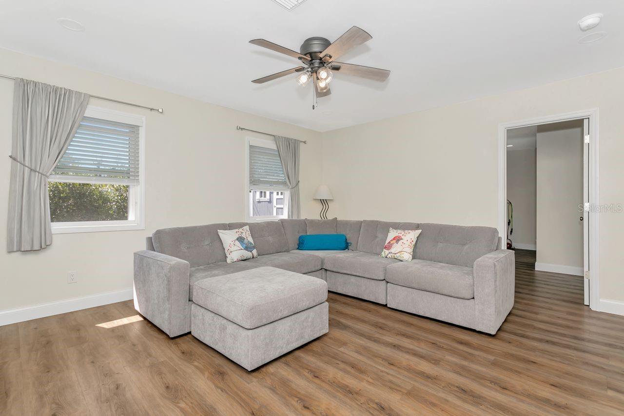 HARBOR CREST - Residential