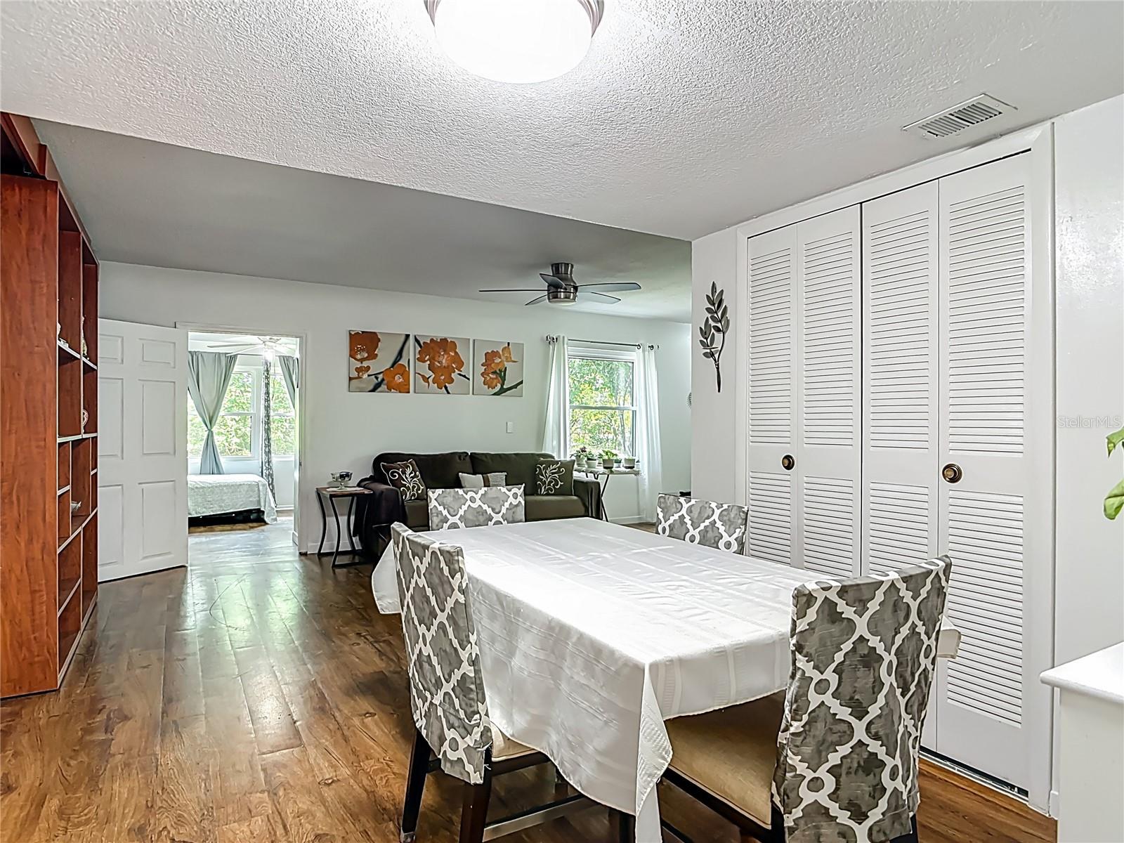 LAKE OF THE WOODS SEC 01 TWNHS - Residential