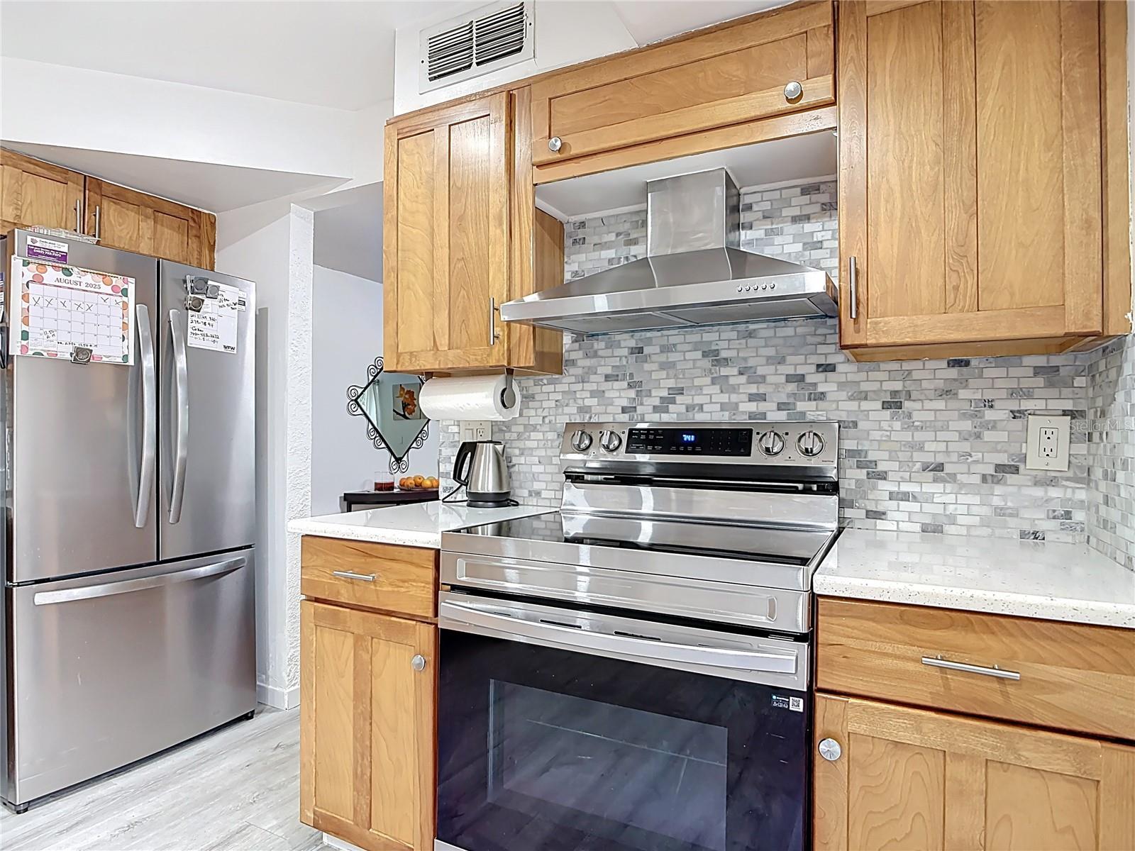 LAKE OF THE WOODS SEC 01 TWNHS - Residential