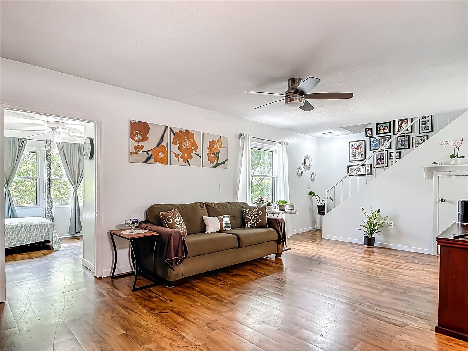 LAKE OF THE WOODS SEC 01 TWNHS - Residential