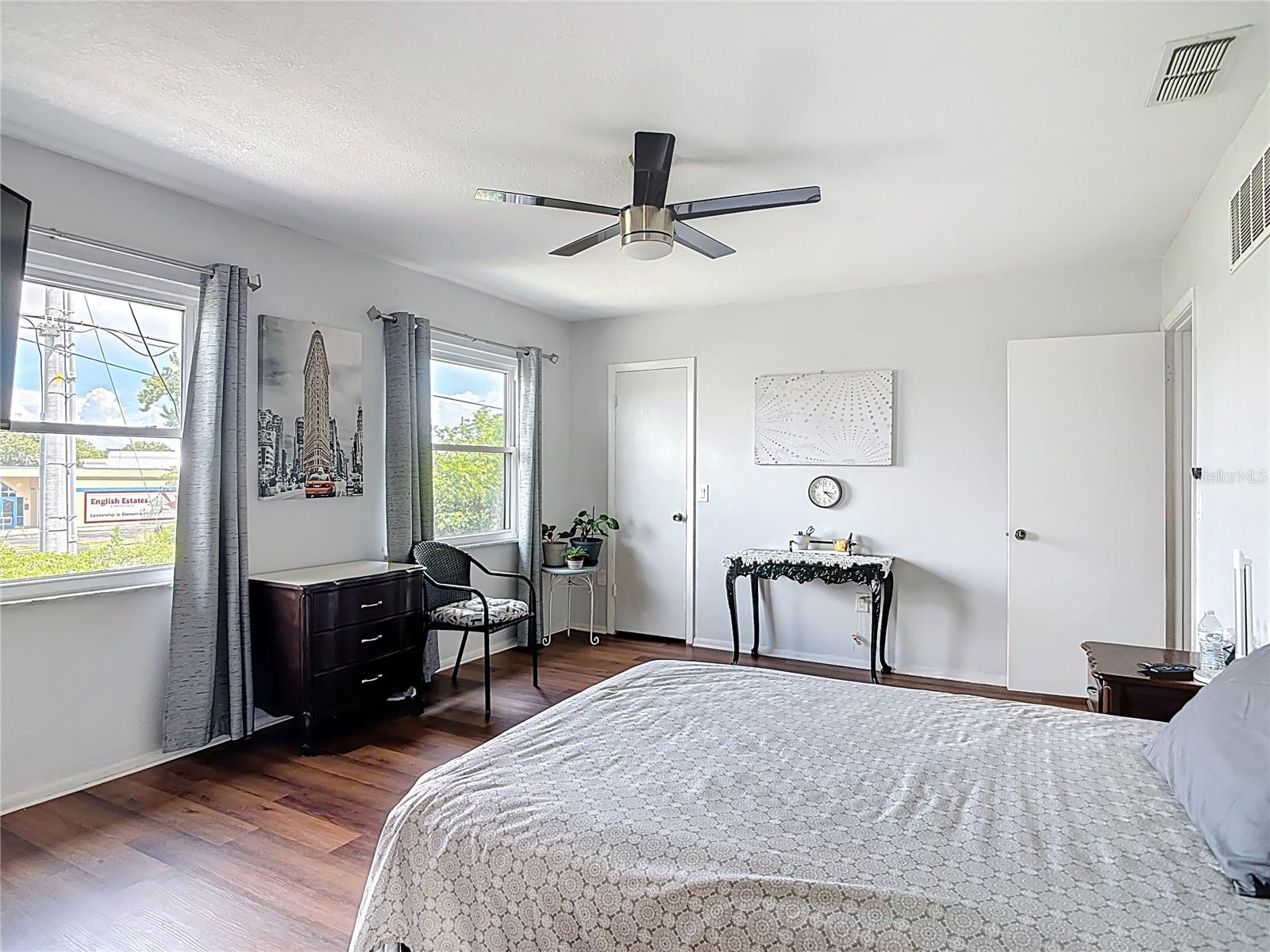 LAKE OF THE WOODS SEC 01 TWNHS - Residential