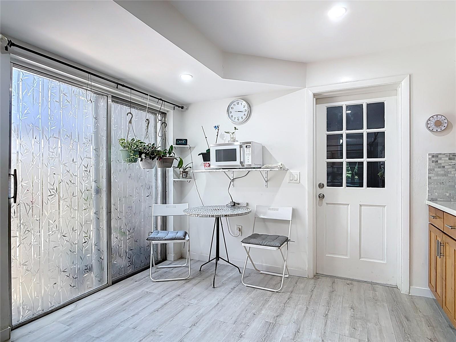 LAKE OF THE WOODS SEC 01 TWNHS - Residential